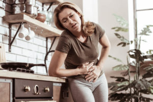 スピリチュアル的な胃痛の意味は？胃腸炎は？吐き気がしたときは？