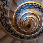 負のスパイラルの原因と抜け出す方法が→これ！