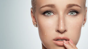 好きな人と会うと涙が出るときのスピリチュアルな意味は？それはツインソウルとの出会い？