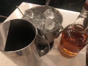 【夢占い】ぼったくられる夢の意味5選！シチュエーション別にご紹介！